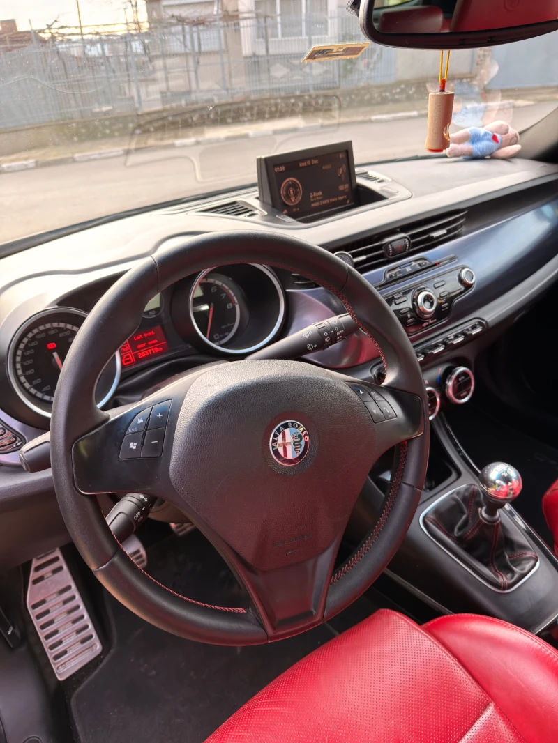 Alfa Romeo Giulietta QV, снимка 11 - Автомобили и джипове - 52774215