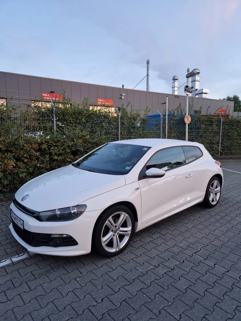 VW Scirocco R-Line* 2.0TDI* DGS, снимка 2 - Автомобили и джипове - 53463594