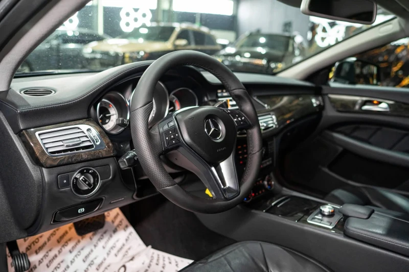 Mercedes-Benz CLS 350 D MEGA FULL AMG LINE NAVI ЛИЗИНГ 100%, снимка 11 - Автомобили и джипове - 53498406