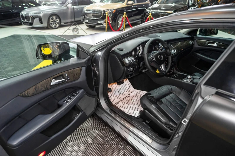 Mercedes-Benz CLS 350 D MEGA FULL AMG LINE NAVI ЛИЗИНГ 100%, снимка 10 - Автомобили и джипове - 53498406