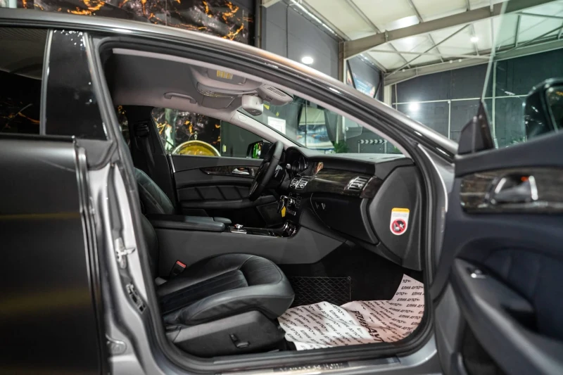 Mercedes-Benz CLS 350 D MEGA FULL AMG LINE NAVI ЛИЗИНГ 100%, снимка 12 - Автомобили и джипове - 53498406