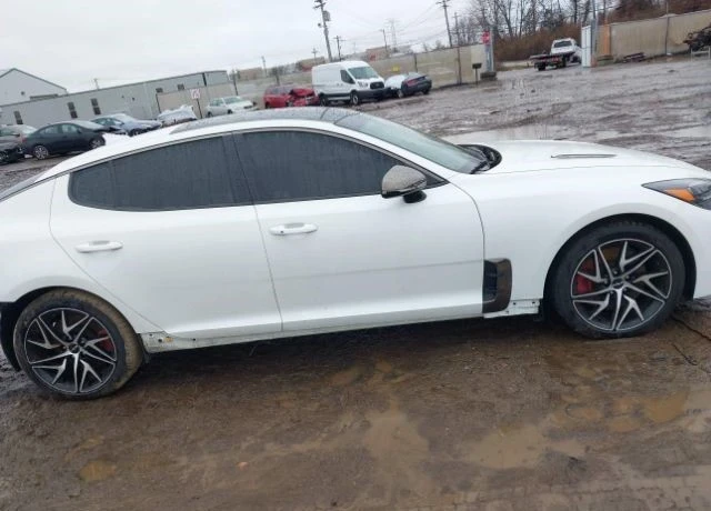 Kia Stinger, снимка 4 - Автомобили и джипове - 48726390