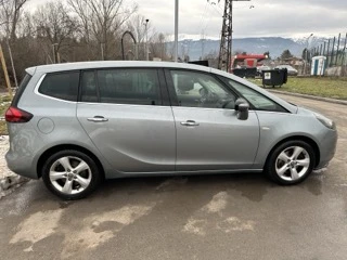 Opel Zafira Tourer, снимка 4 - Автомобили и джипове - 49057287