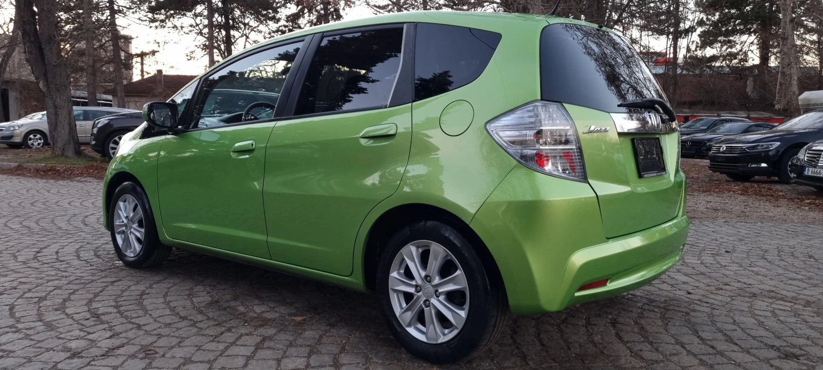 Honda Jazz 1.3 * HYBRID* * АВТОМАТИК* * ПАНОРАМА* * ШВЕЙЦАРИЯ - изображение 7