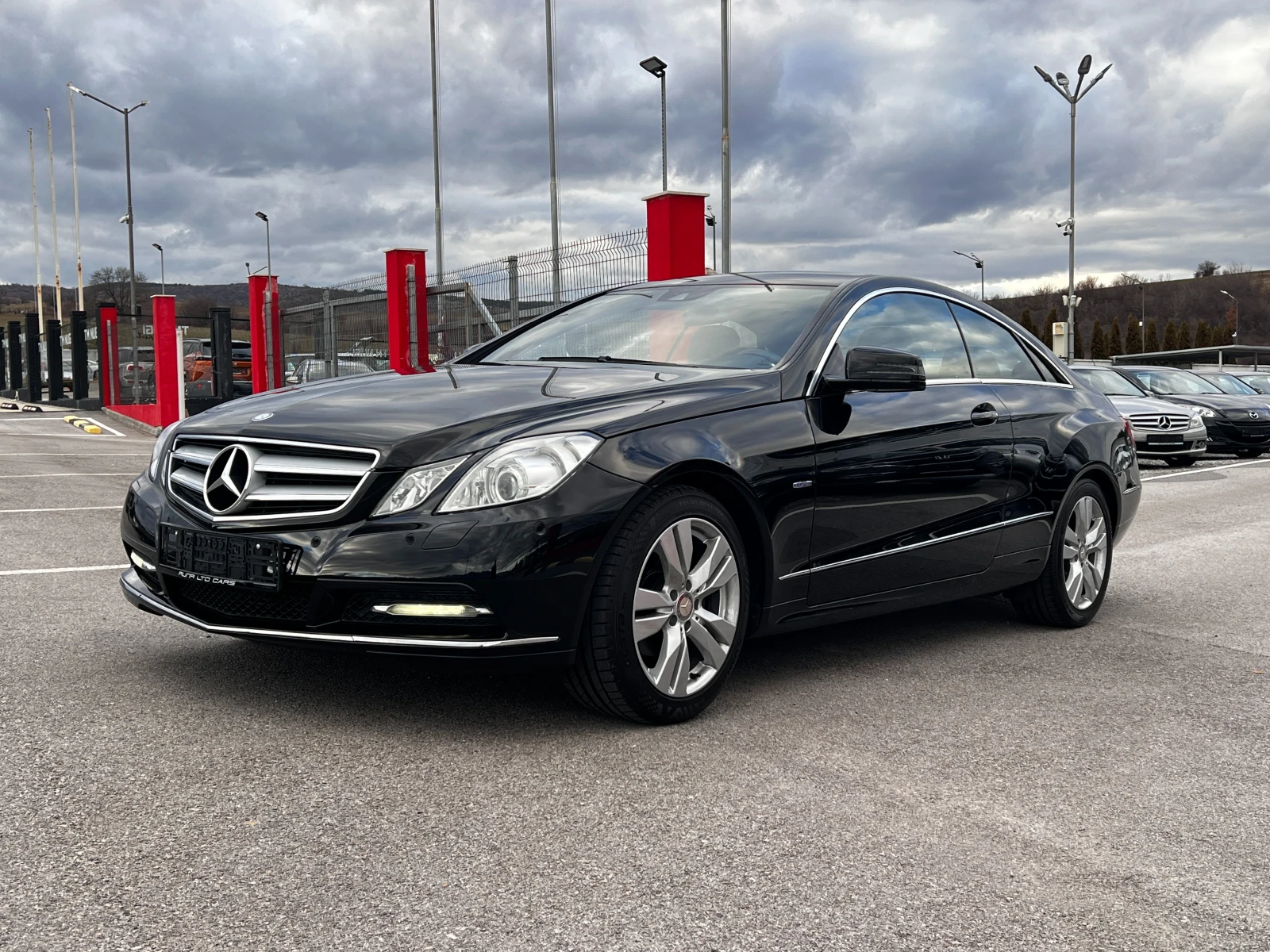 Mercedes-Benz E 220 CDi Coupe 111000km ГАРАНТИРАН ПРОБЕГ - [1] 