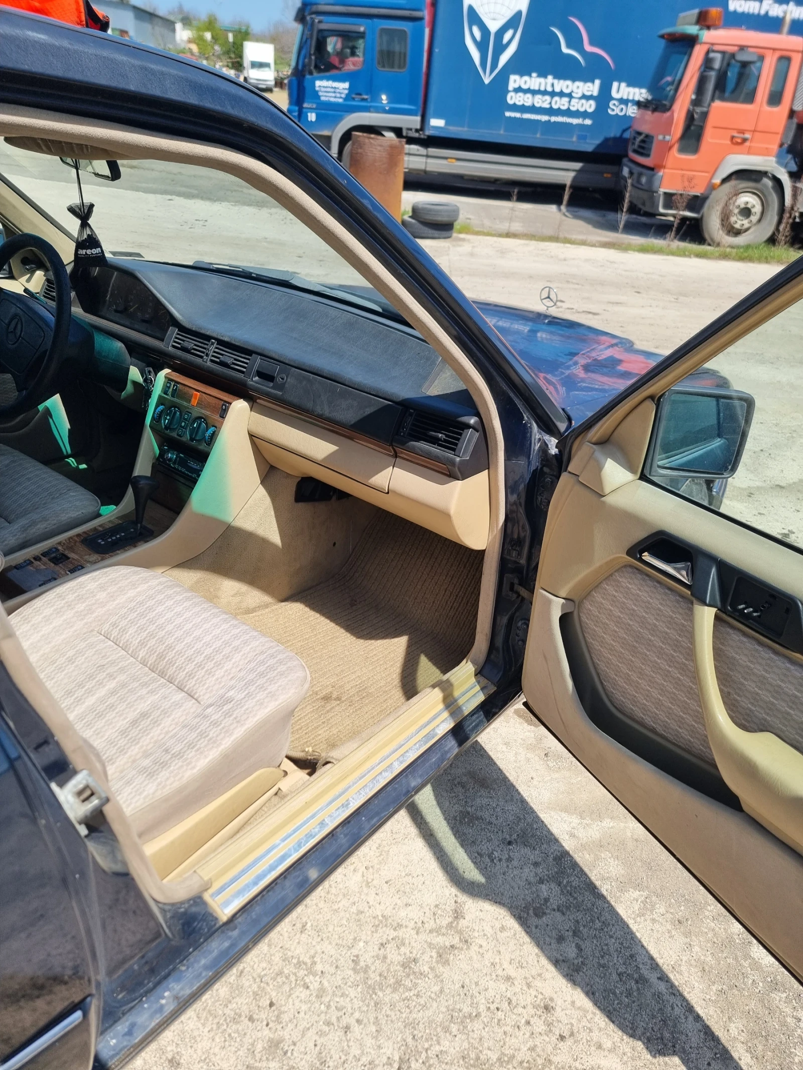 Mercedes-Benz E 260  - изображение 4