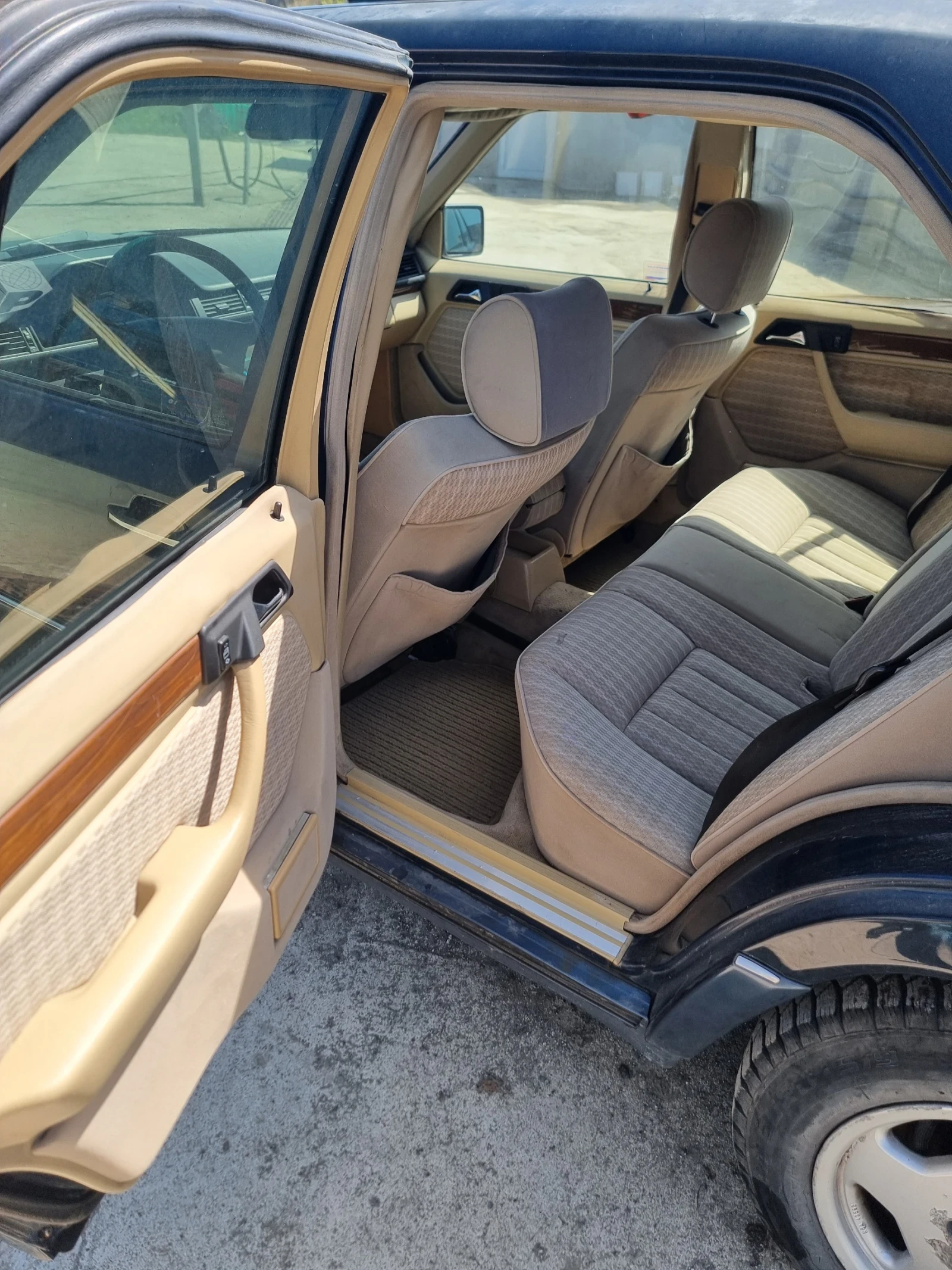Mercedes-Benz E 260  - изображение 6