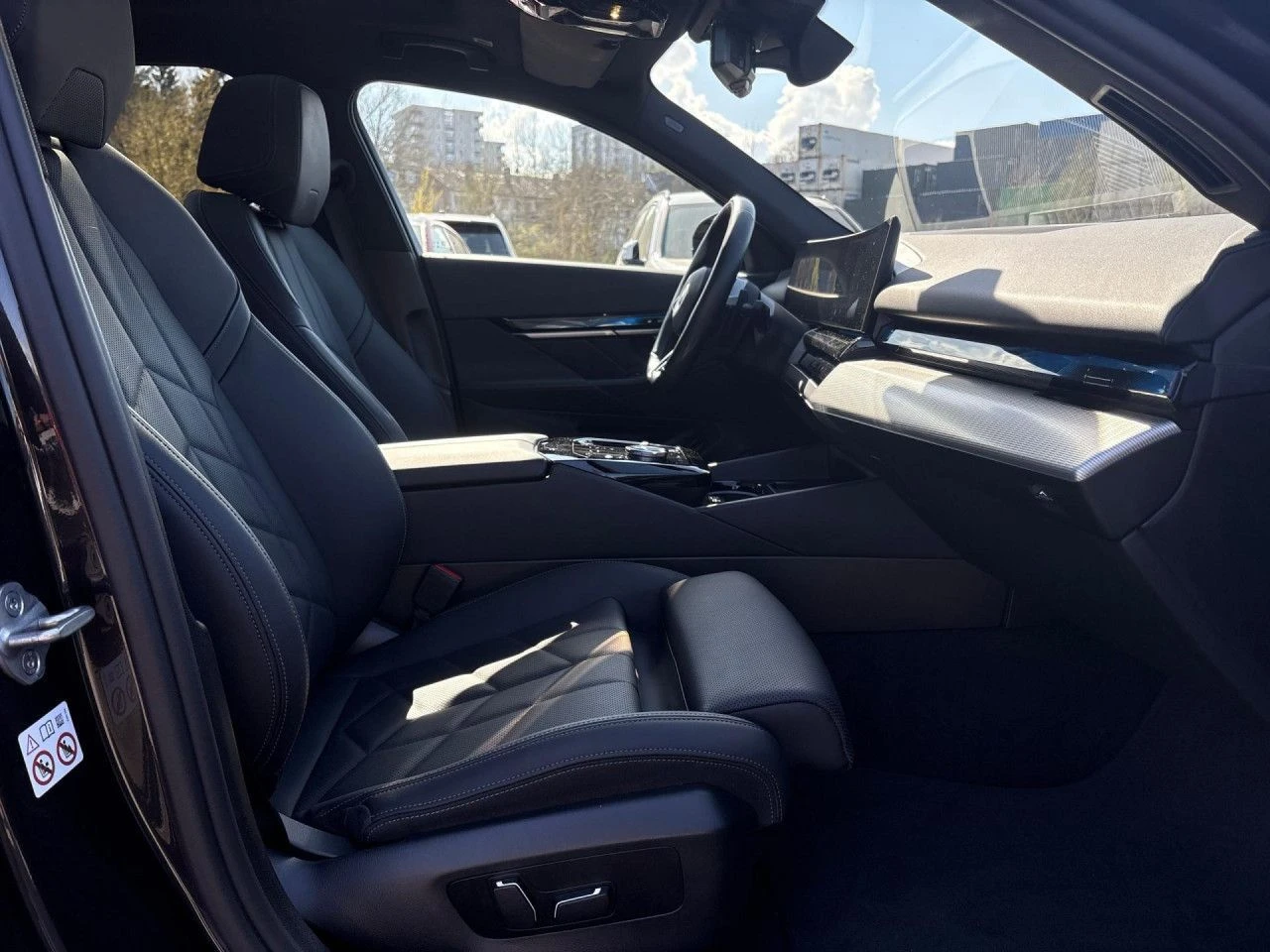 BMW 530 e M-Sport 360/Adaptive LED/DA+ ГАРАНЦИЯ - изображение 7
