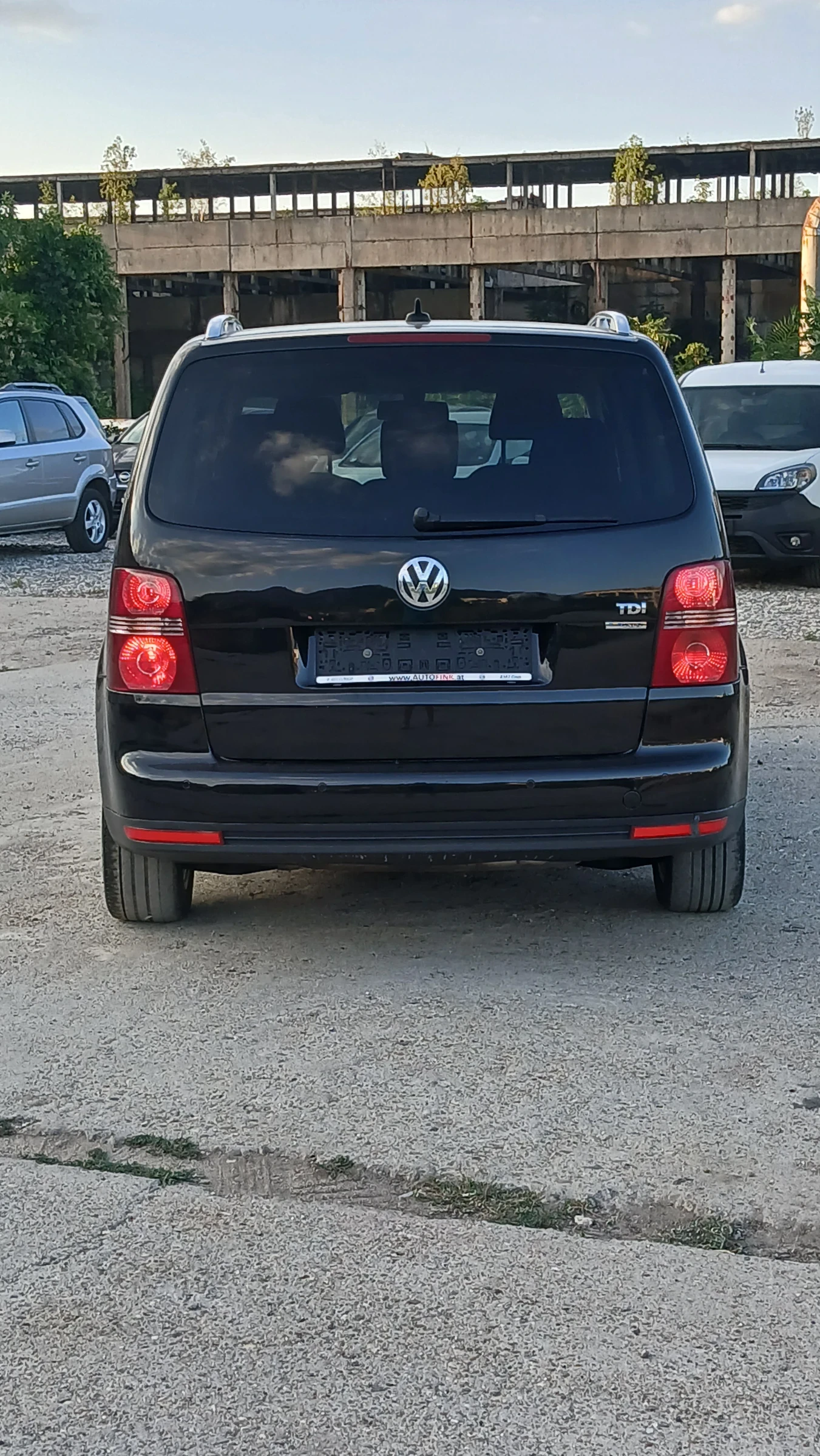 VW Touran 1.9TDI 105кс 6+ 1 - изображение 4
