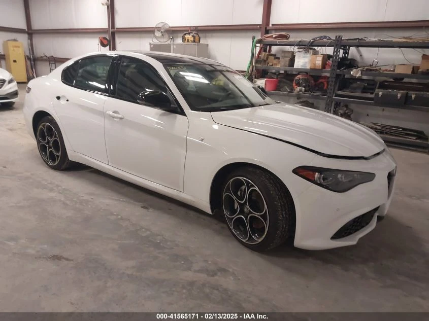Alfa Romeo Giulia 2024 ALFA ROMEO GIULIA TI AWD - изображение 2
