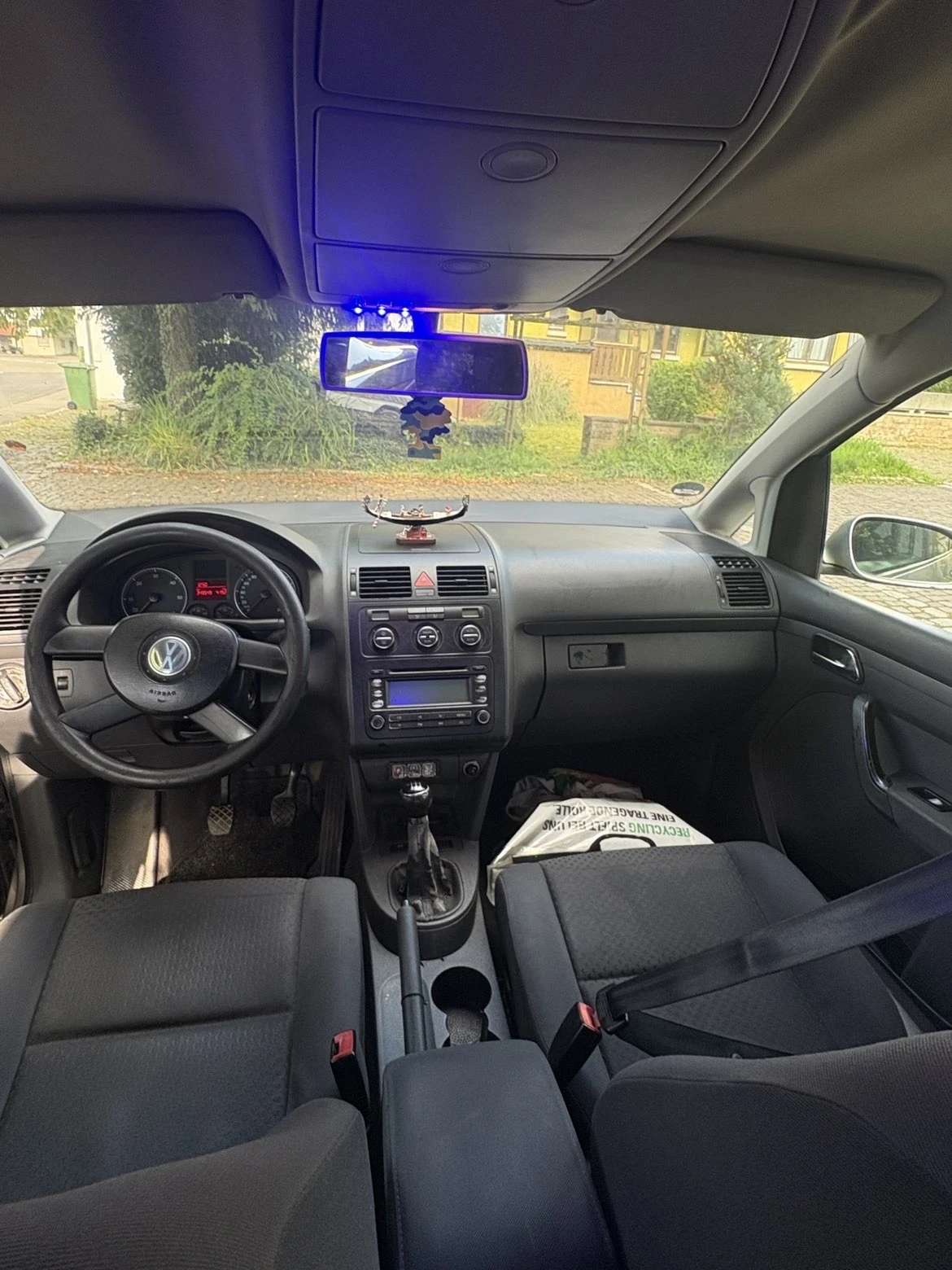 VW Touran  - изображение 7