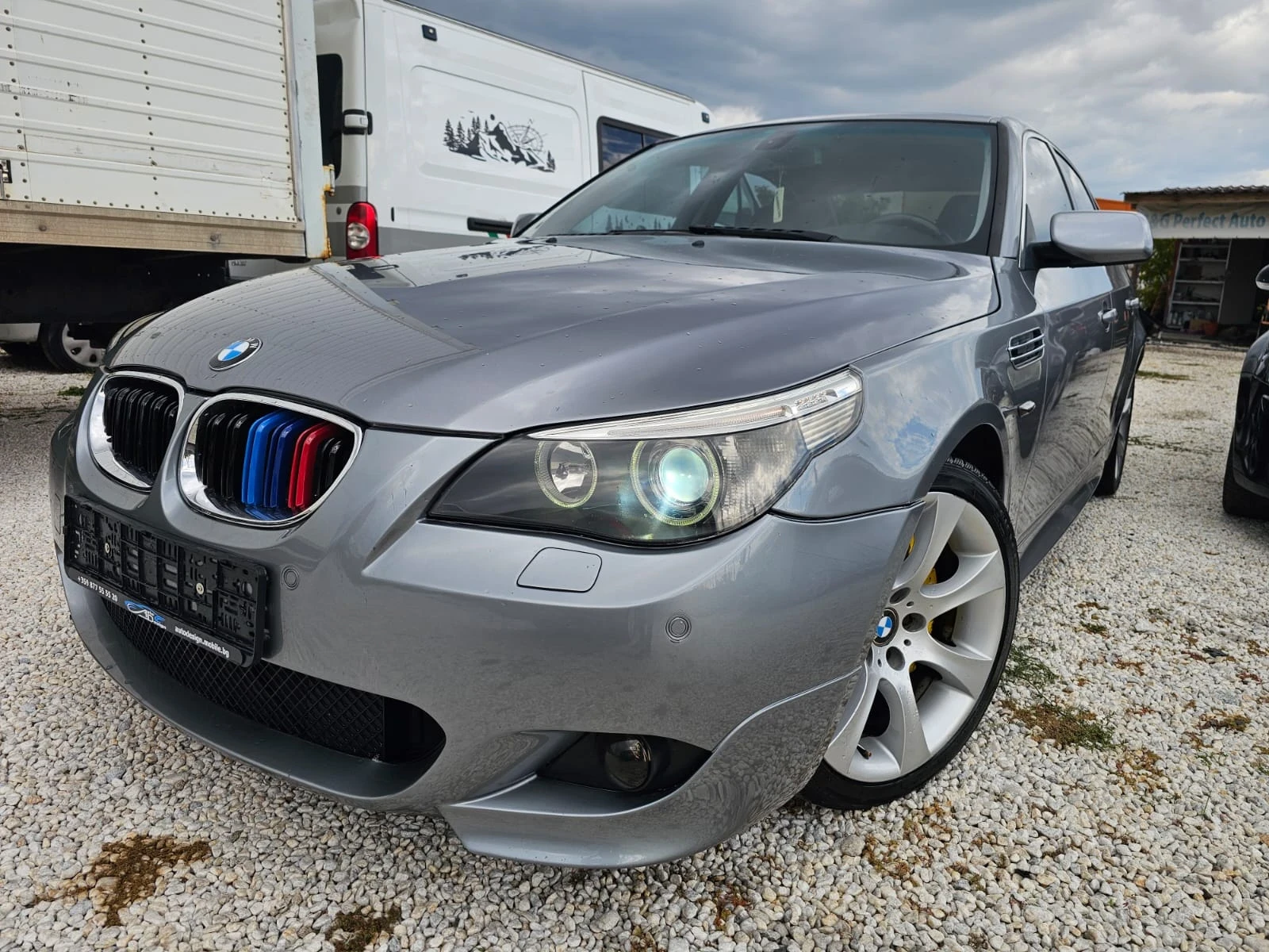 BMW 530 M-ПАКЕТ. XENON/NAVI/КОЖА/KAMERA/MEMORY | Mobile.bg — изображение 2