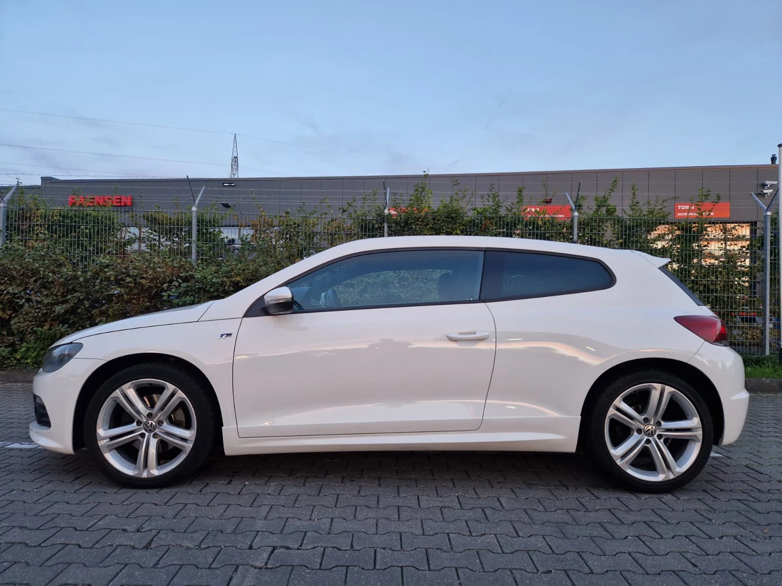 VW Scirocco R-Line* 2.0TDI* DGS | Mobile.bg � ����������� 3