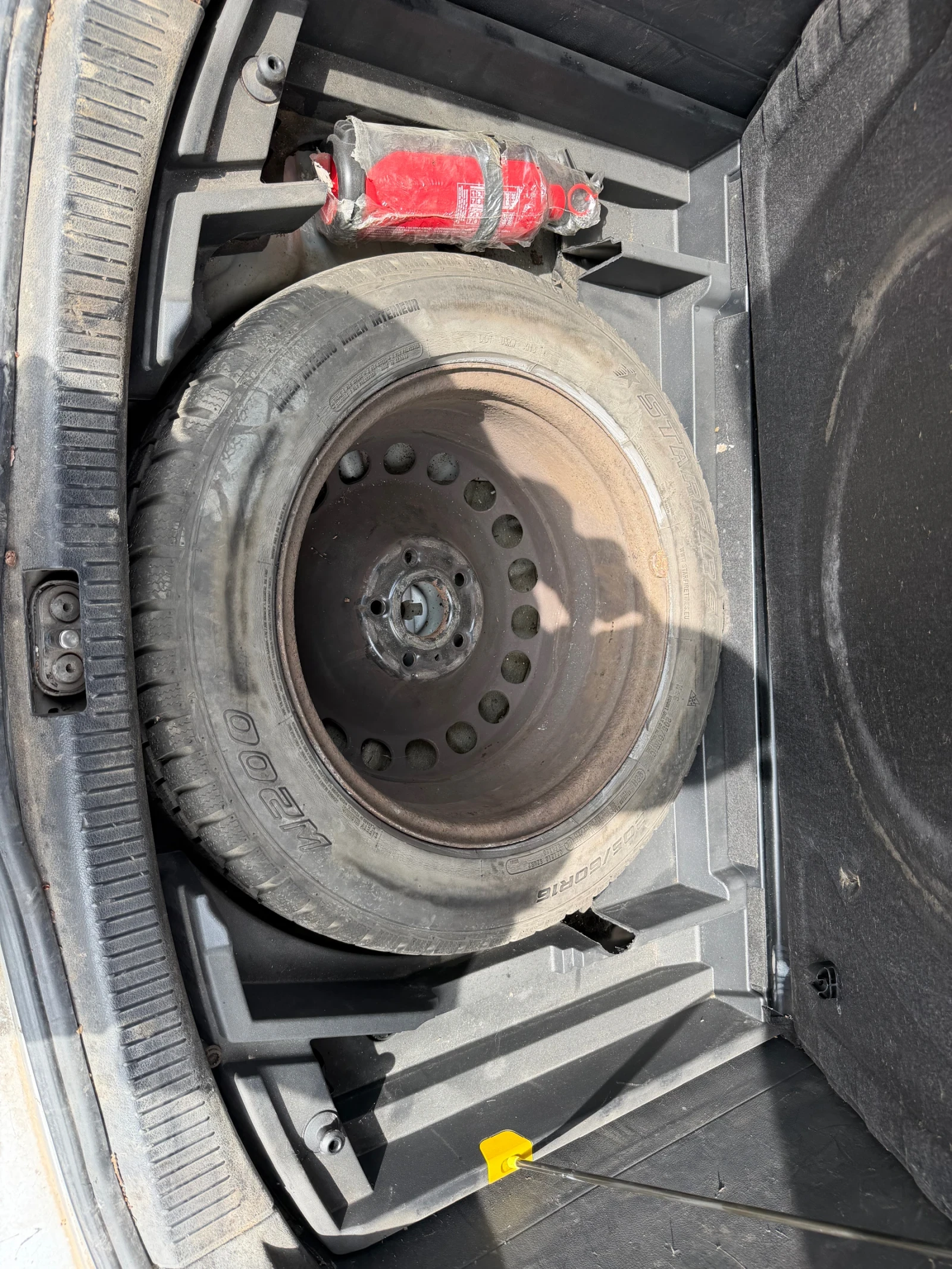 VW Touran 1.9tdi dsg, снимка 9 - Автомобили и джипове - 53841298