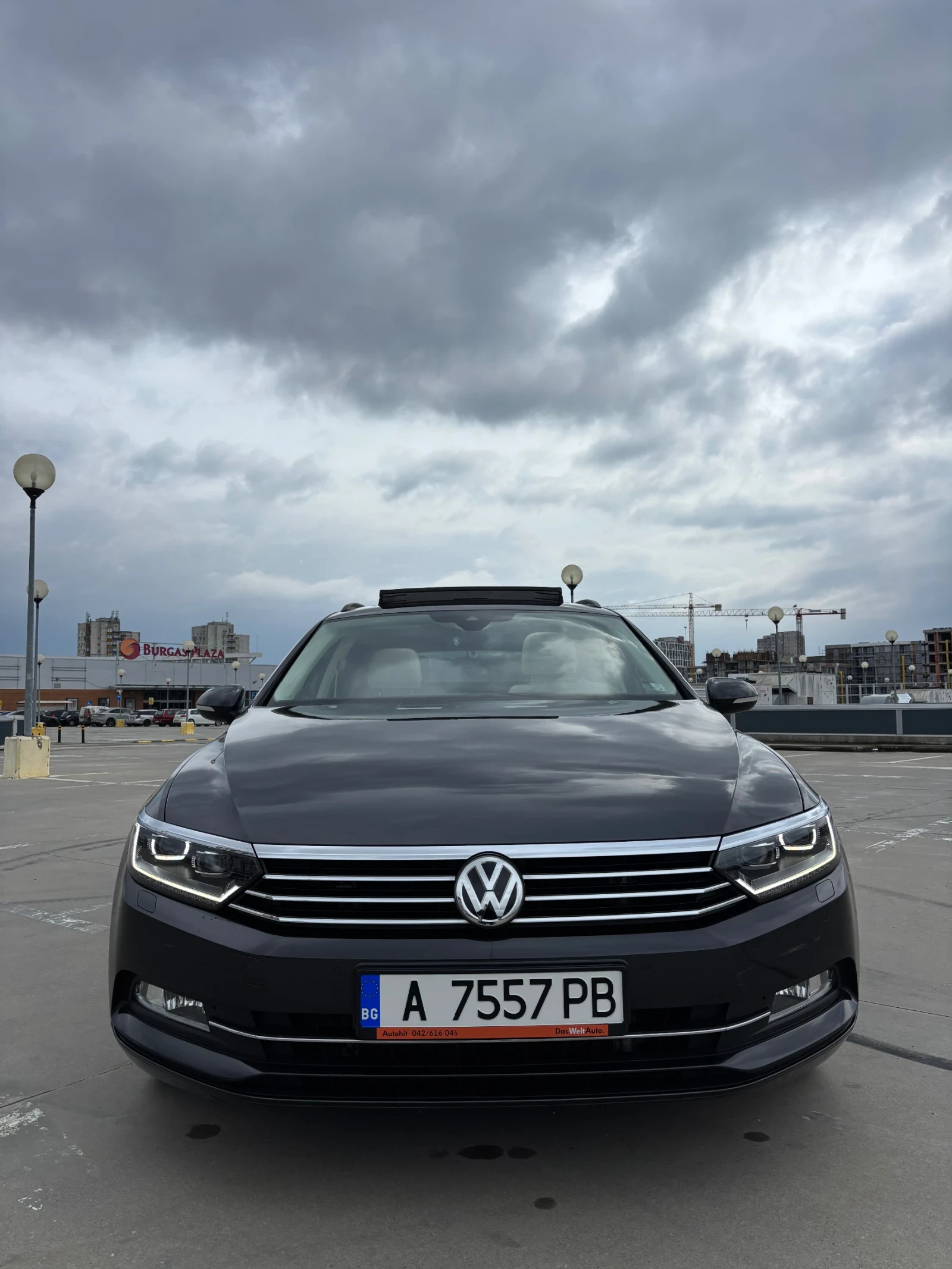 VW Passat Comfortline/2.0TDI/BMT/DSG7/Панорамен покрив/, снимка 2 - Автомобили и джипове - 53997766