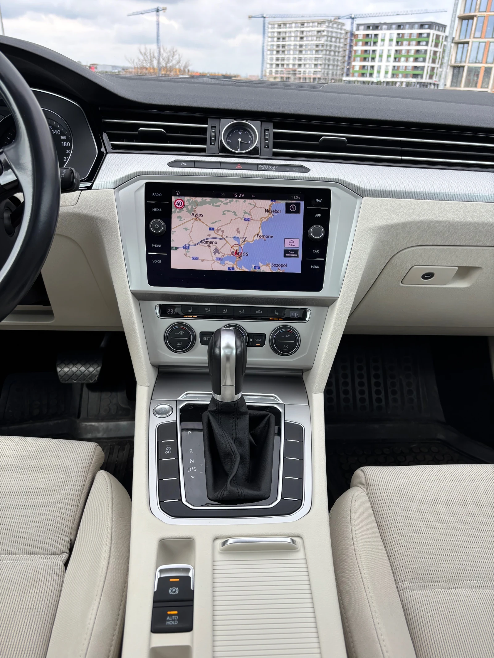 VW Passat Comfortline/2.0TDI/BMT/DSG7/Панорамен покрив/, снимка 16 - Автомобили и джипове - 53997766