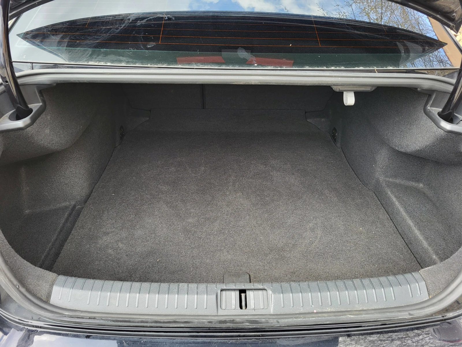 VW Passat 1.6 TDI 120 к.с., снимка 12 - Автомобили и джипове - 54024624