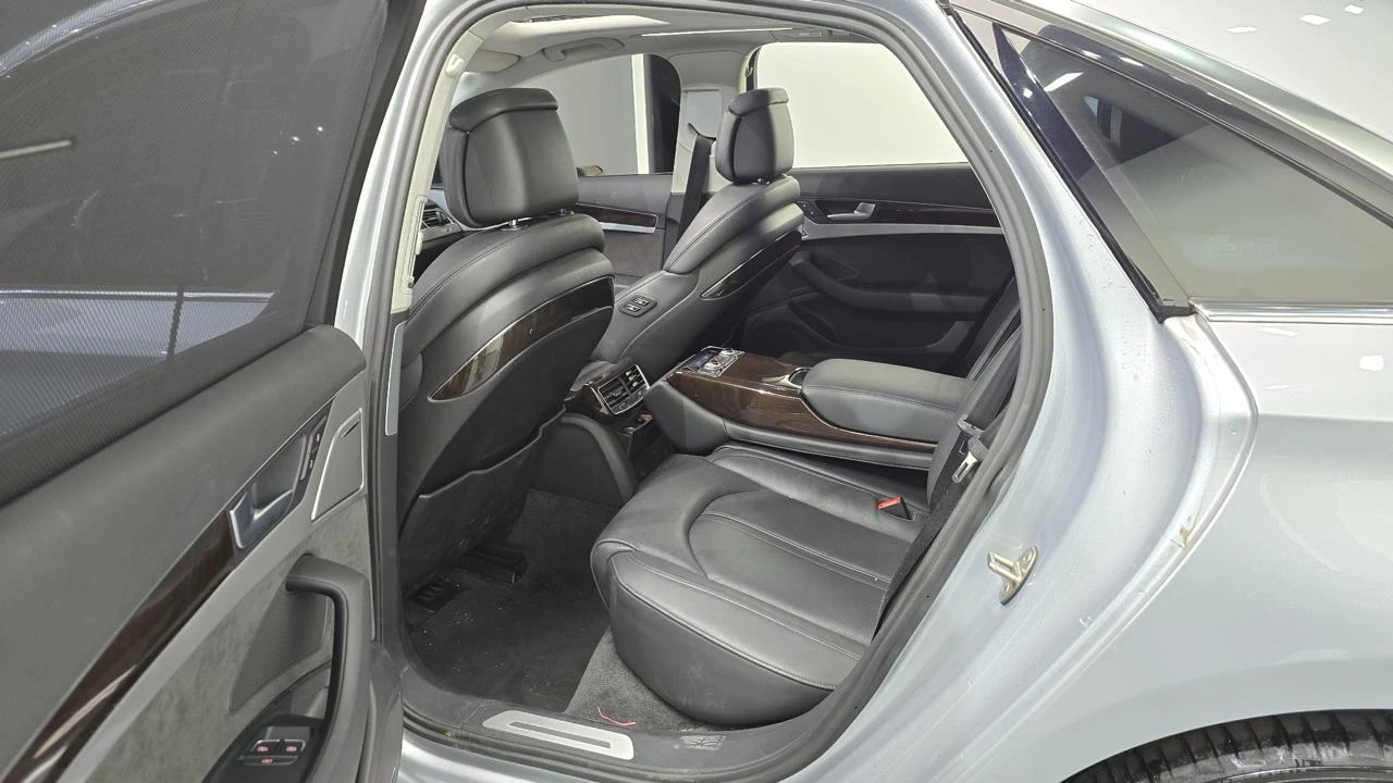 Audi A8 60TDI Matrix* 360* Distronic* HeadUp* Масаж* Bose, снимка 11 - Автомобили и джипове - 54740435