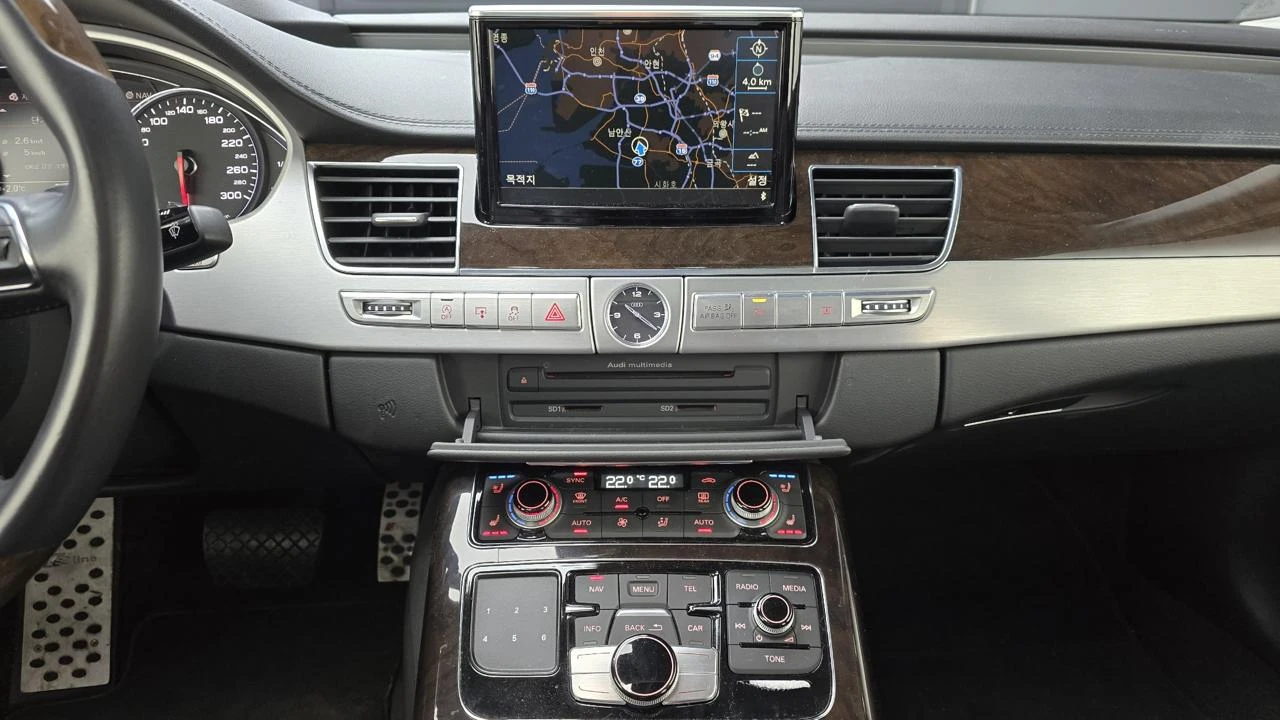 Audi A8 60TDI Matrix* 360* Distronic* HeadUp* Масаж* Bose, снимка 12 - Автомобили и джипове - 54740435