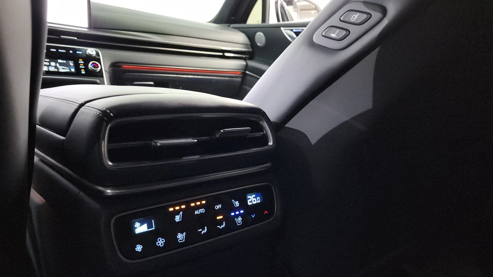 Genesis GV80 2024* COUPE* SOFT-CLOSE* ОБДУХ* HUD* 360* DIS* DIG, снимка 16 - Автомобили и джипове - 55484733