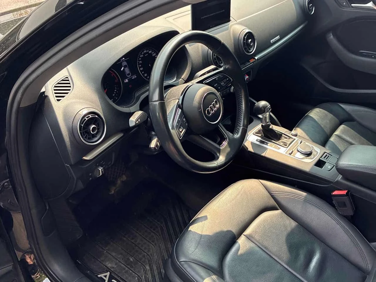 Audi A3 * 2.0T Komfort * АВТОКРЕДИТ БЕЗ ПЪРВОНАЧАЛНА ВНОСК, снимка 5 - Автомобили и джипове - 55626874