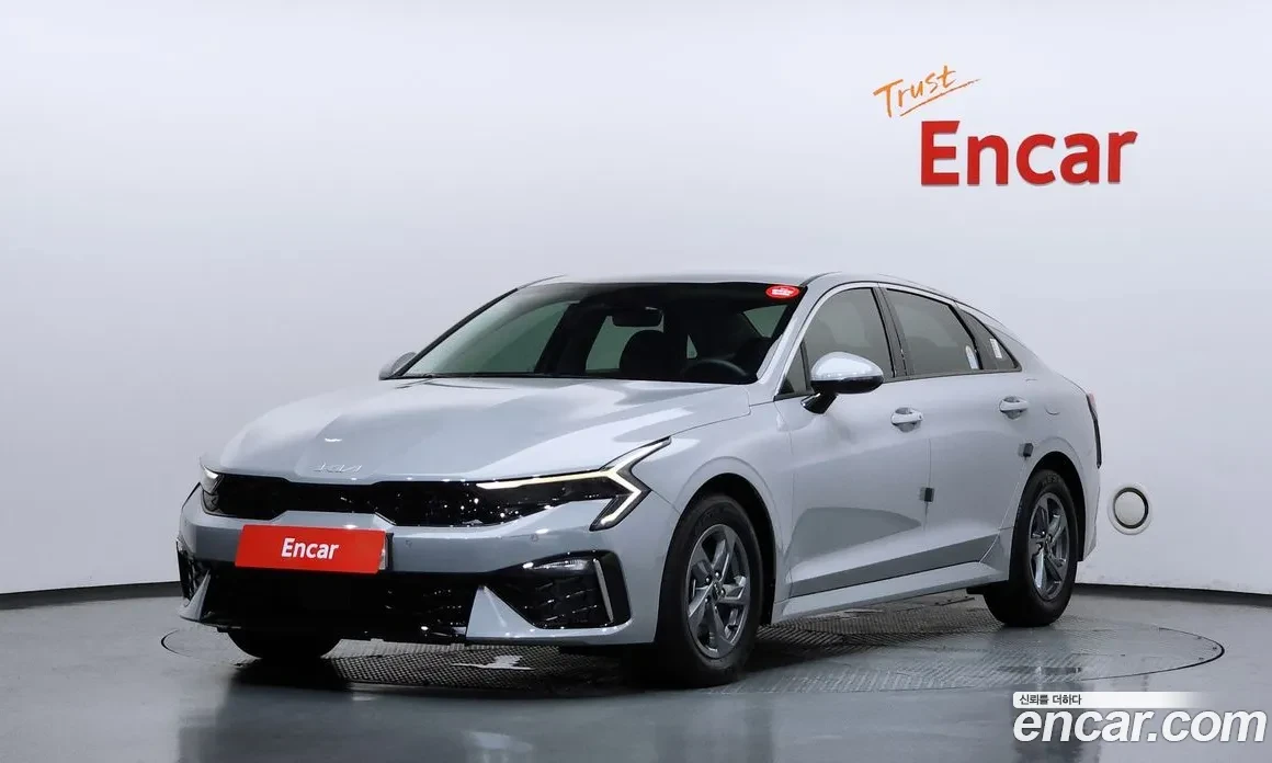 Kia K5 ПОДГРЕВИ * ОБДУХВАНЕ * КАМЕРА