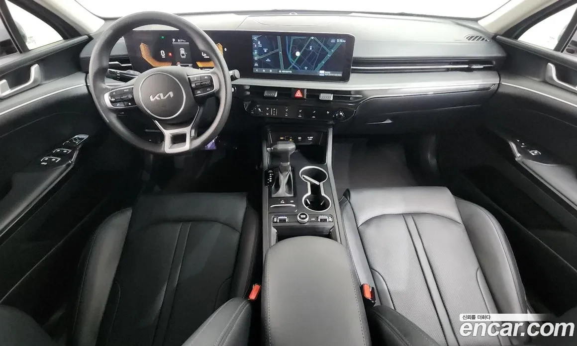 Kia K5 ПОДГРЕВИ * ОБДУХВАНЕ * КАМЕРА, снимка 5 - Автомобили и джипове - 56068701