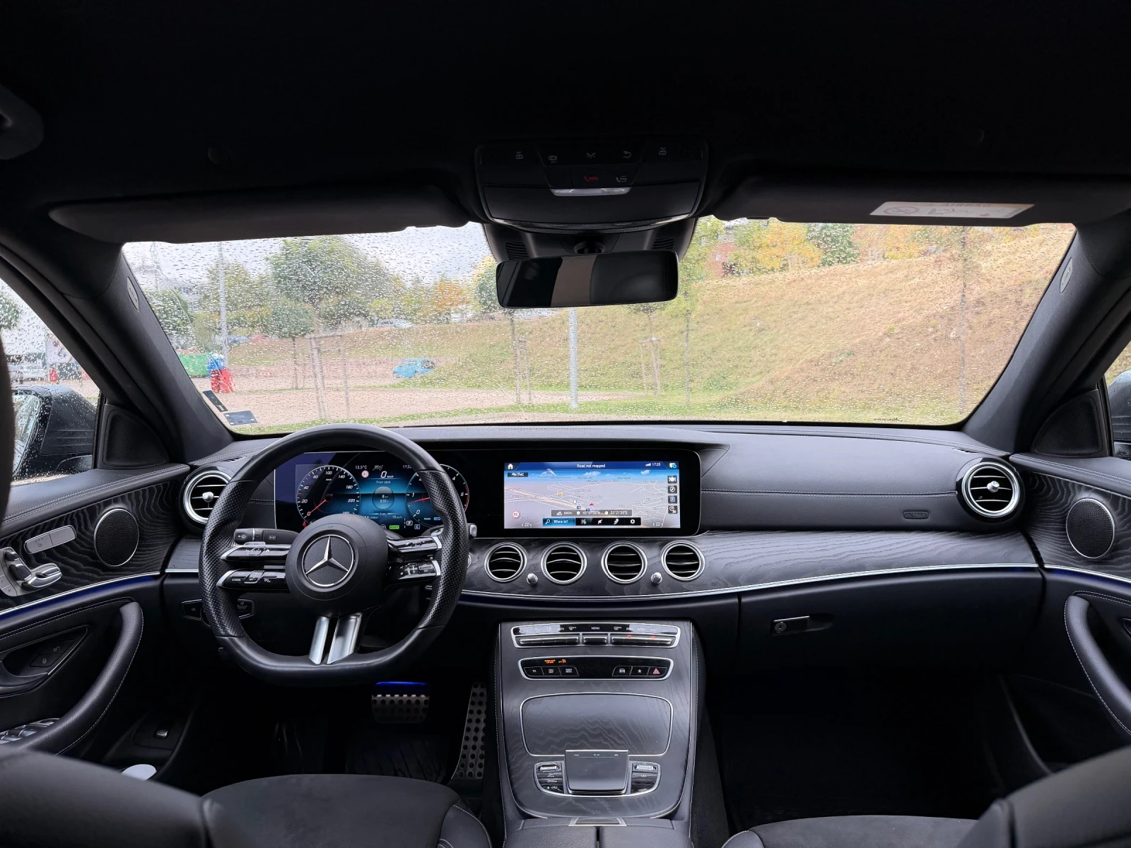 Mercedes-Benz E 220 4Matic* EQ Boost* Distronic Plus, снимка 6 - Автомобили и джипове - 56237787