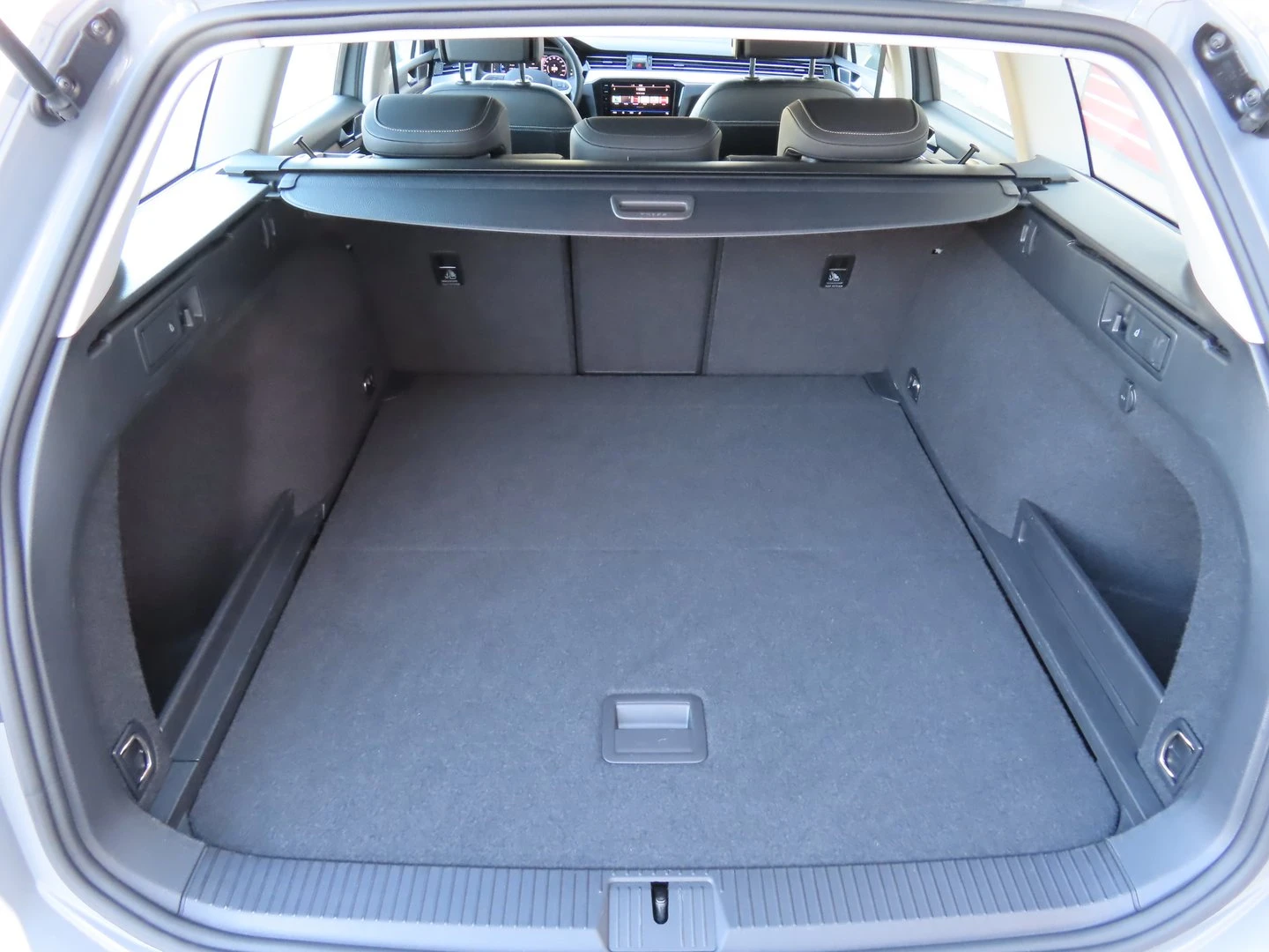VW Passat, снимка 4 - Автомобили и джипове - 56421773