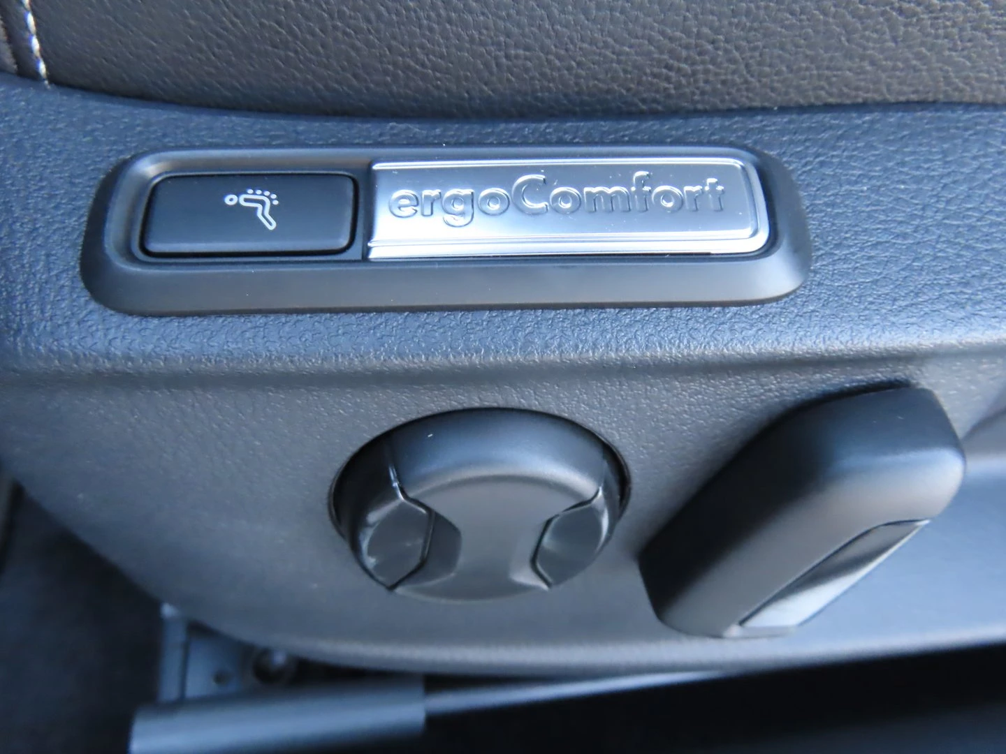 VW Passat, снимка 6 - Автомобили и джипове - 56421773
