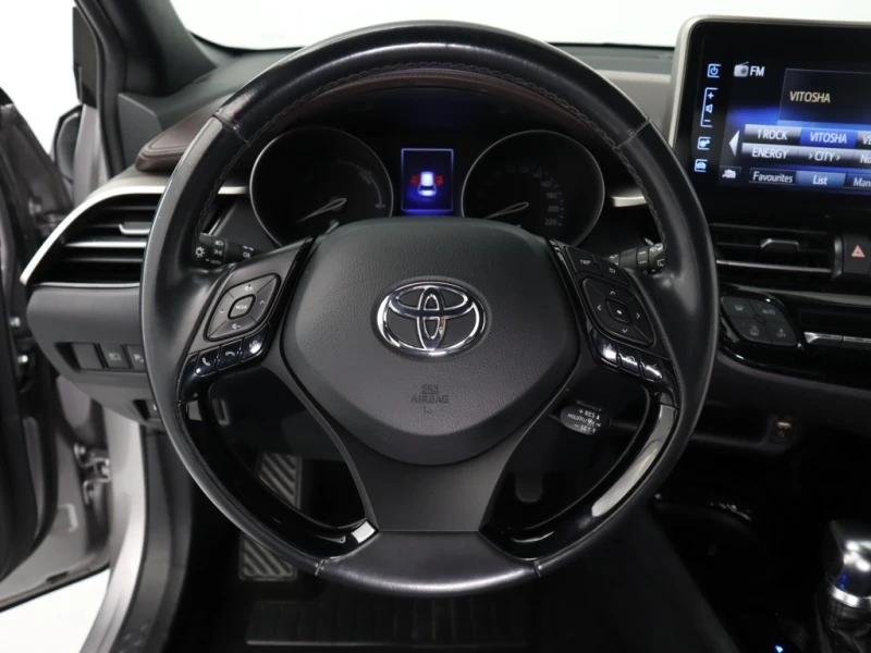 Toyota C-HR 1.8 Hybrid, снимка 12 - Автомобили и джипове - 46561591