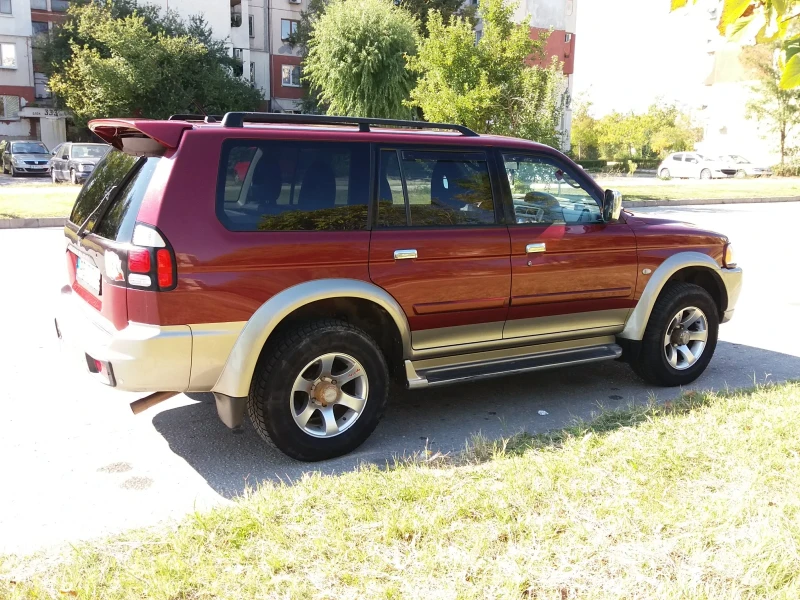 Mitsubishi Pajero sport, снимка 2 - Автомобили и джипове - 46969942