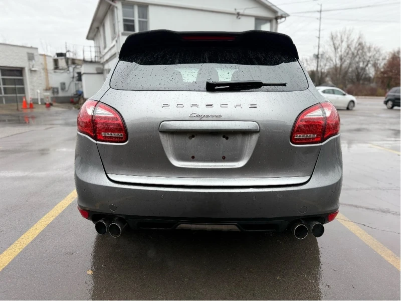 Porsche Cayenne Platinum Edition* Панорама* Подгрев* BOSE* 20&#39;, снимка 3 - Автомобили и джипове - 52662162