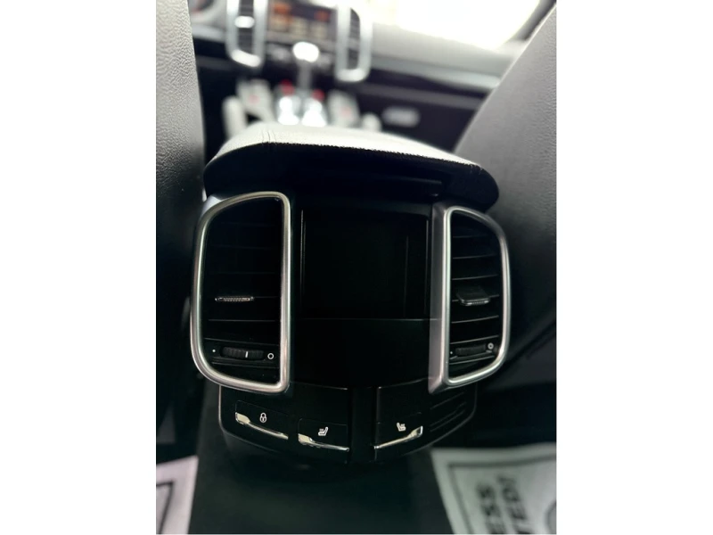 Porsche Cayenne Platinum Edition* Панорама* Подгрев* BOSE* 20&#39;, снимка 10 - Автомобили и джипове - 52662162