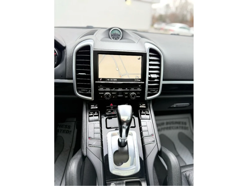 Porsche Cayenne Platinum Edition* Панорама* Подгрев* BOSE* 20&#39;, снимка 12 - Автомобили и джипове - 52662162