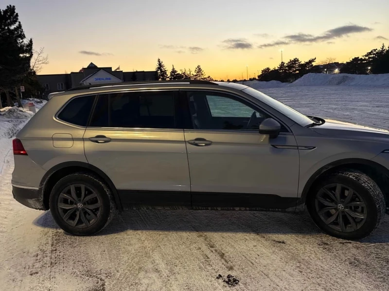 VW Tiguan * Comfortline * CARFAX * ЦЕНА ДО БГ, снимка 3 - Автомобили и джипове - 53432120