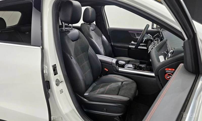 Mercedes-Benz GLA 250, снимка 12 - Автомобили и джипове - 53515612