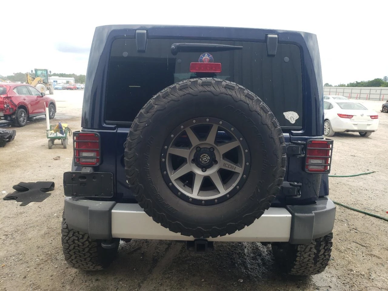 Jeep Wrangler UNLIMITED SAHARA - изображение 6