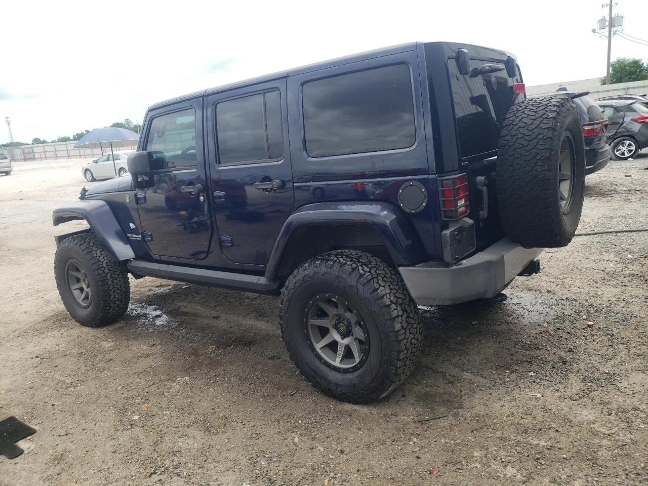 Jeep Wrangler UNLIMITED SAHARA - изображение 2