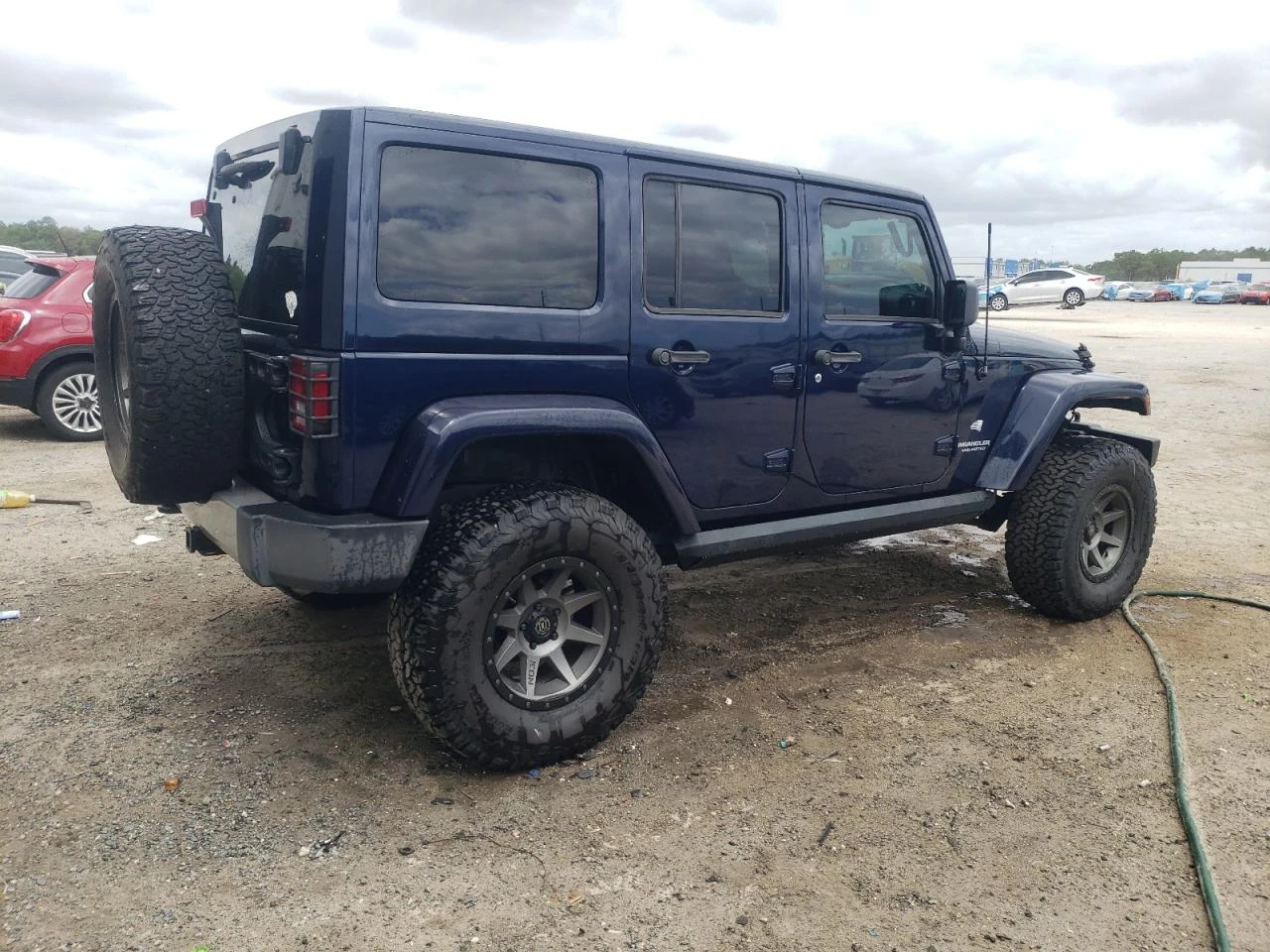 Jeep Wrangler UNLIMITED SAHARA - изображение 3