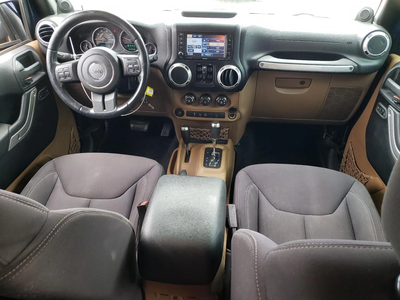 Jeep Wrangler UNLIMITED SAHARA - изображение 8
