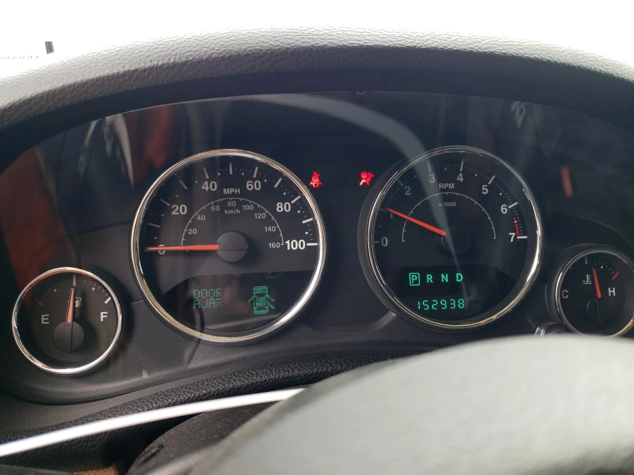 Jeep Wrangler UNLIMITED SAHARA - изображение 10