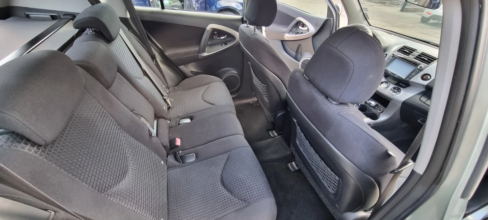 Toyota Rav4 2.2 D-CAT - изображение 8