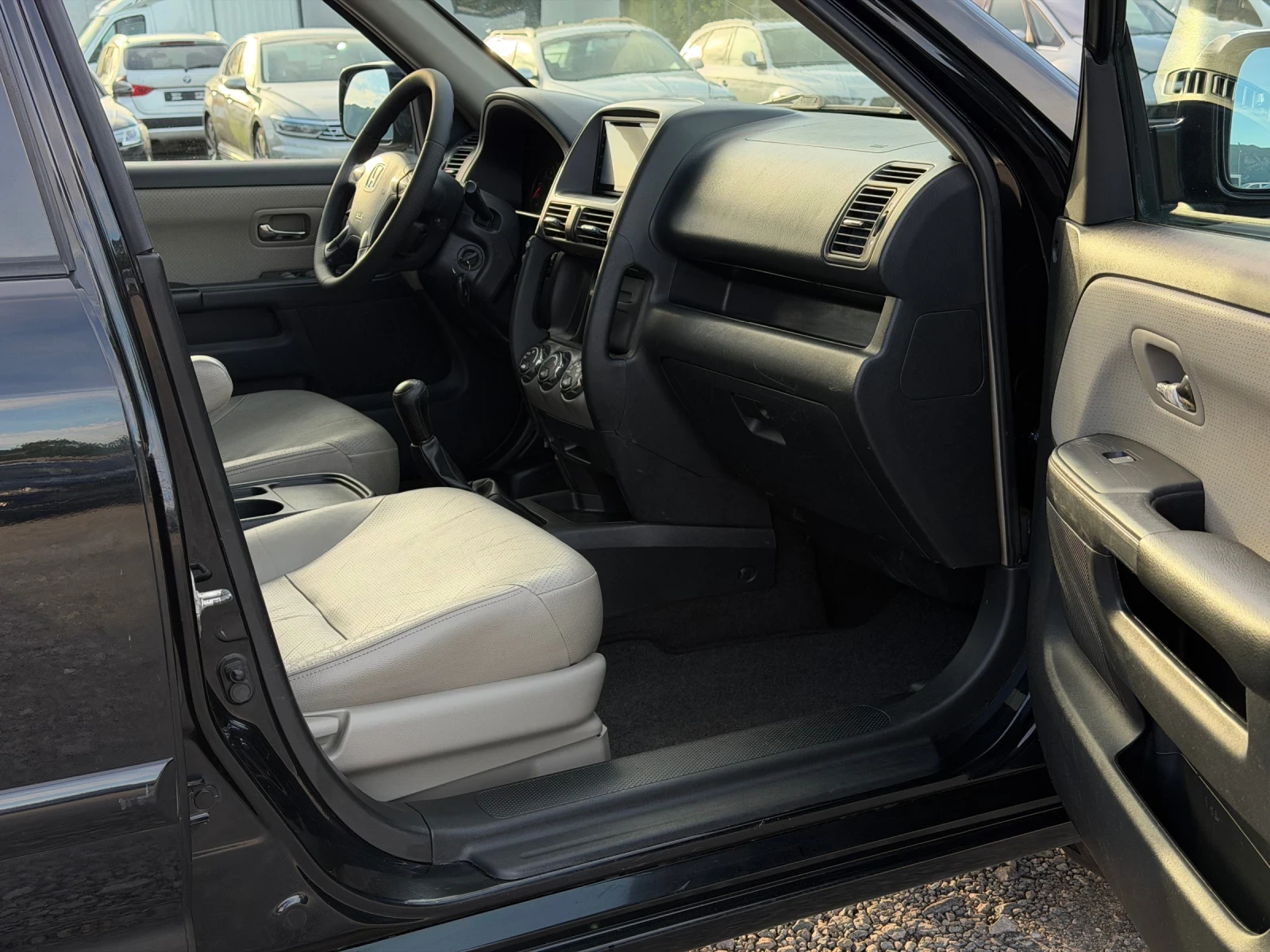 Honda Cr-v 2.2CDTi 140к.с * 4х4* * Климатроник* * Шибедах* , снимка 11 - Автомобили и джипове - 54543069
