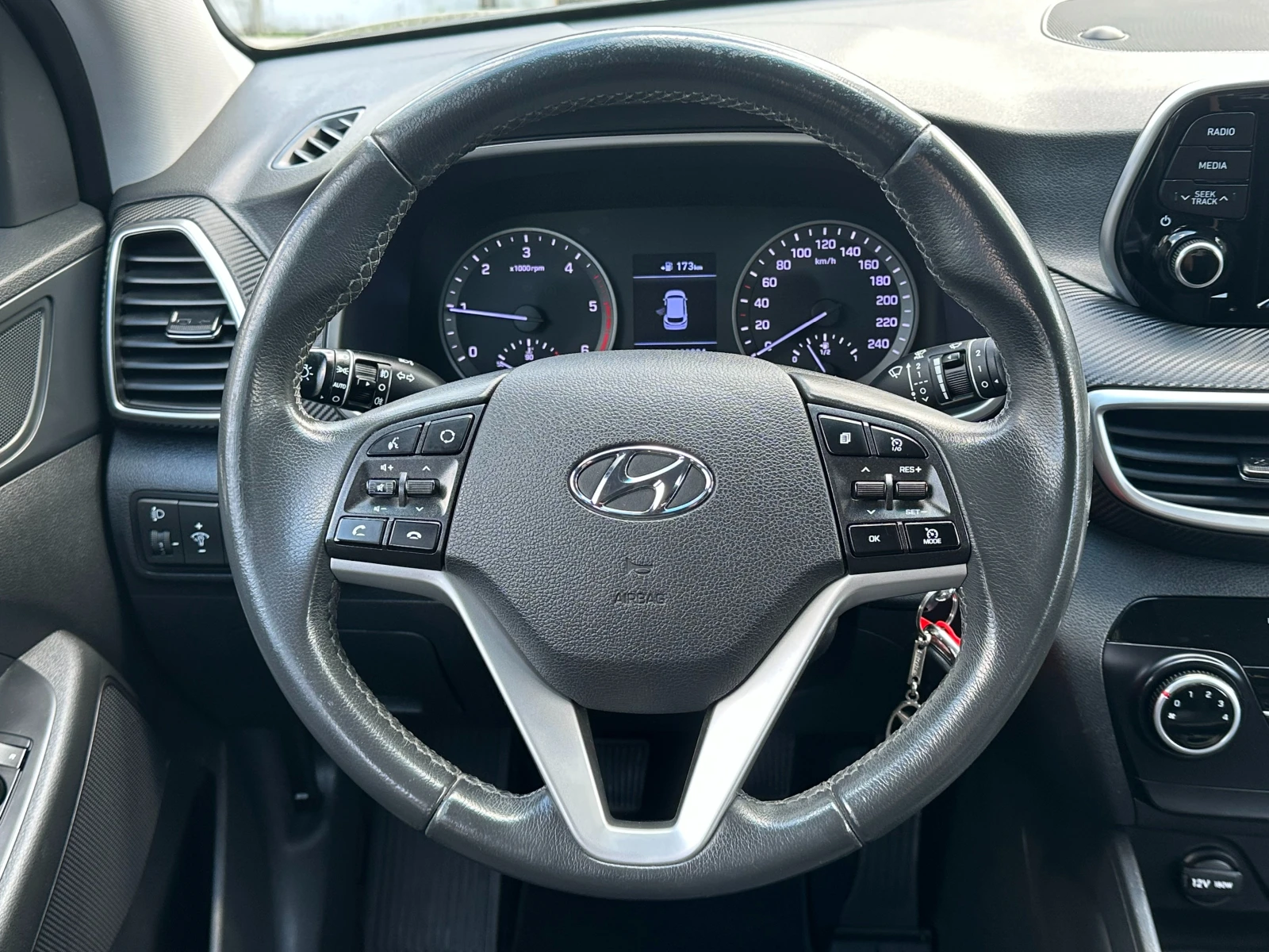 Hyundai Tucson 1.6D-116ks-FACELIFT-130000km-LED-PDC-KAMERA-EURO6D, снимка 10 - Автомобили и джипове - 54635830