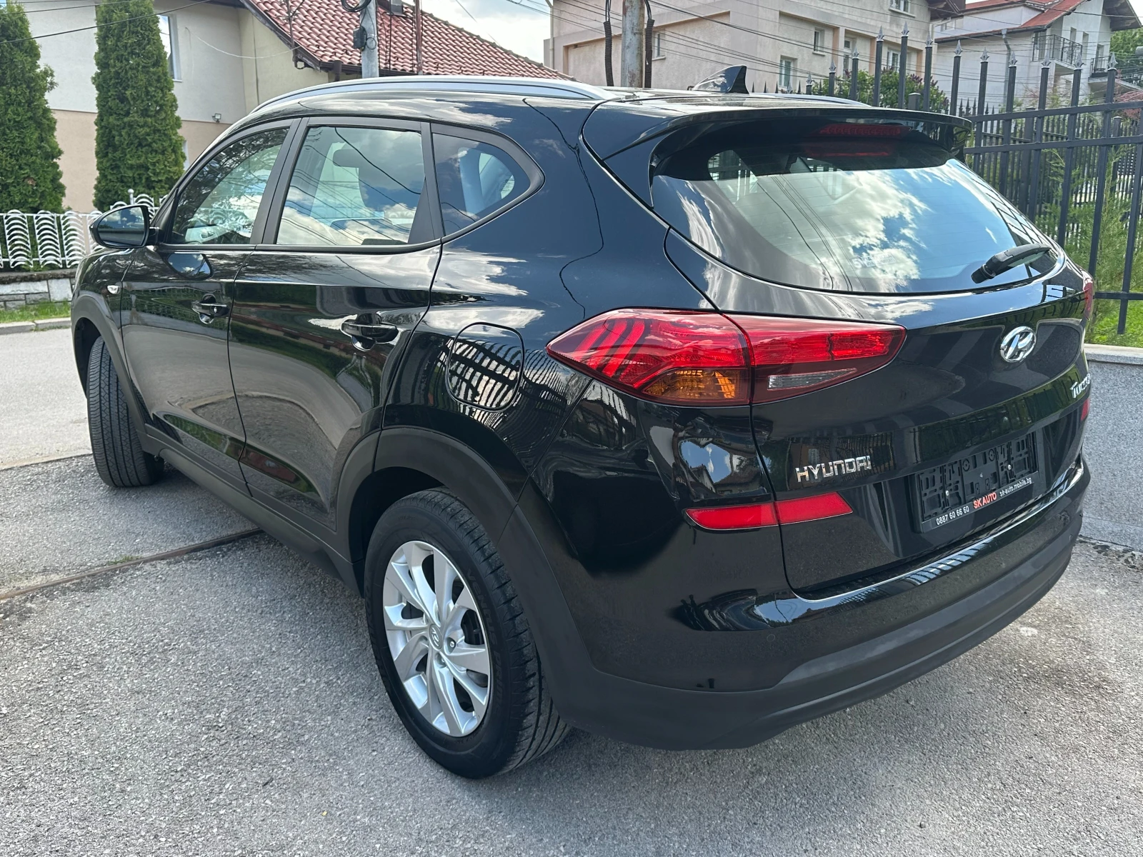 Hyundai Tucson 1.6D-116ks-FACELIFT-130000km-LED-PDC-KAMERA-EURO6D, снимка 4 - Автомобили и джипове - 54635830