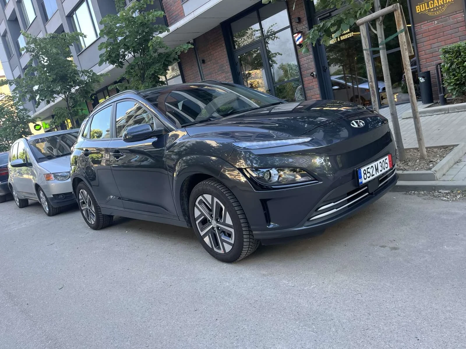 Hyundai Kona Валидна гаранция+ гуми, снимка 2 - Автомобили и джипове - 54738161