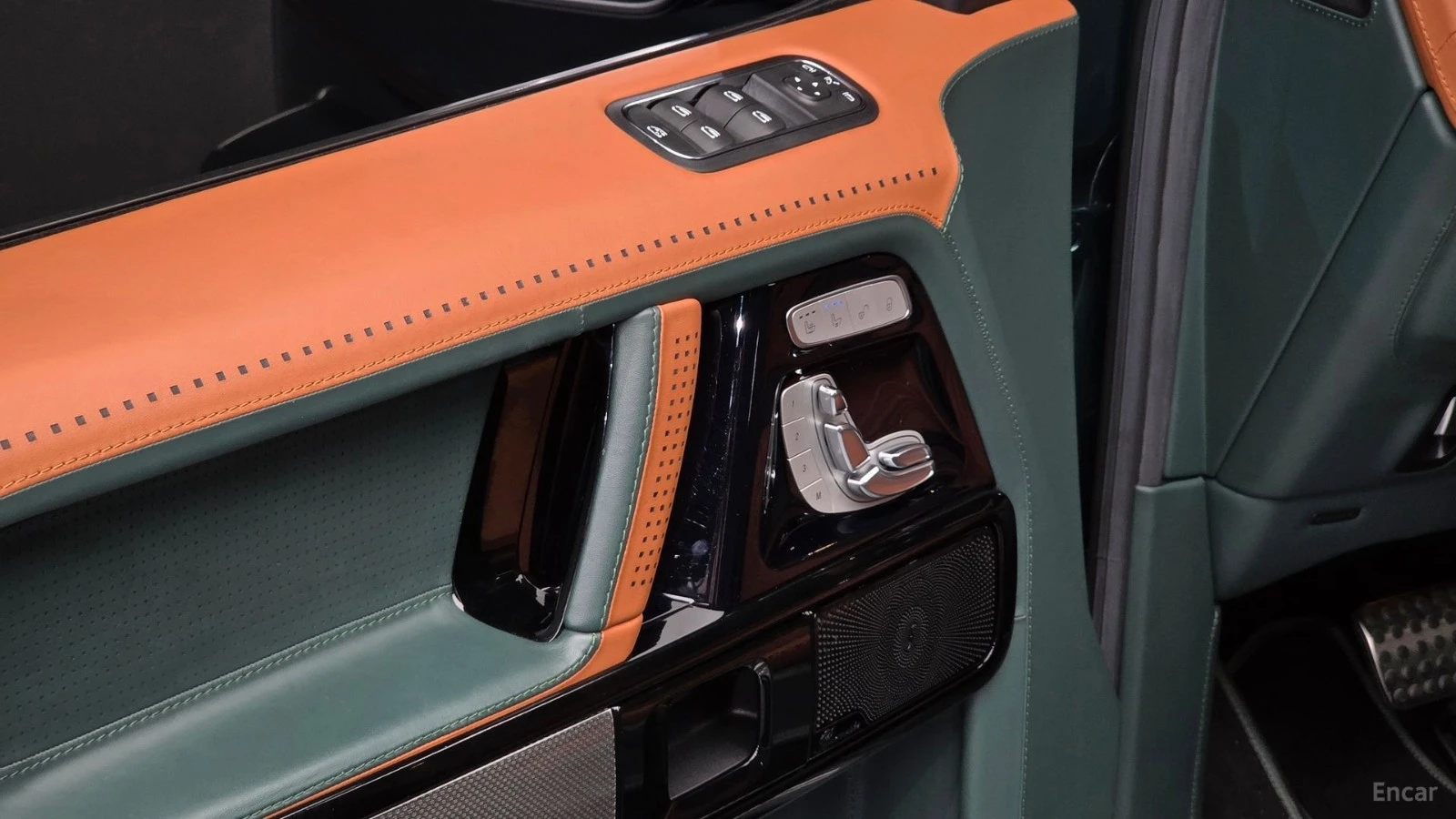 Mercedes-Benz G 63 AMG RACING GREEN EDITION* CARLEX DESIGN* FULL* , снимка 12 - Автомобили и джипове - 55464781