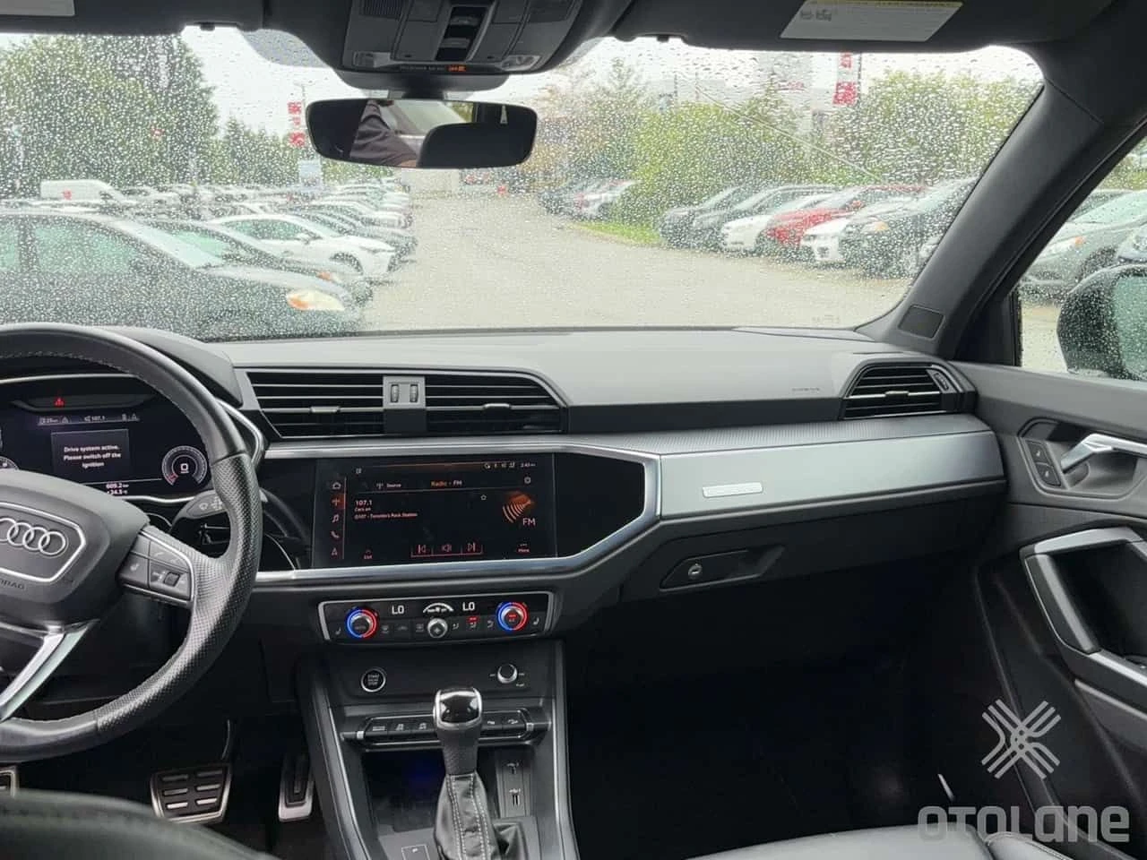 Audi Q3 Technik/360/DISTRONIC/B&O/CARFAX/АВТОКРЕДИТ, снимка 11 - Автомобили и джипове - 55613950