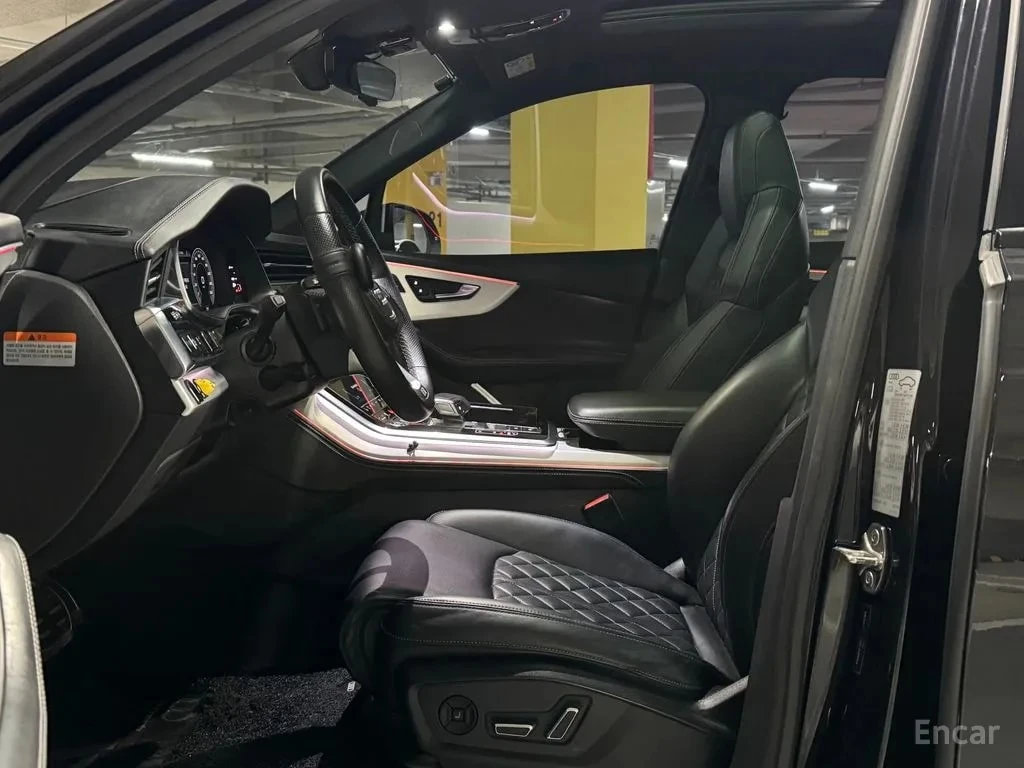 Audi Q7 / 55 TFSI Premium / ДИСТРОНИК / ОБДУХВАНЕ /ХЕД-ЪП , снимка 11 - Автомобили и джипове - 56099592